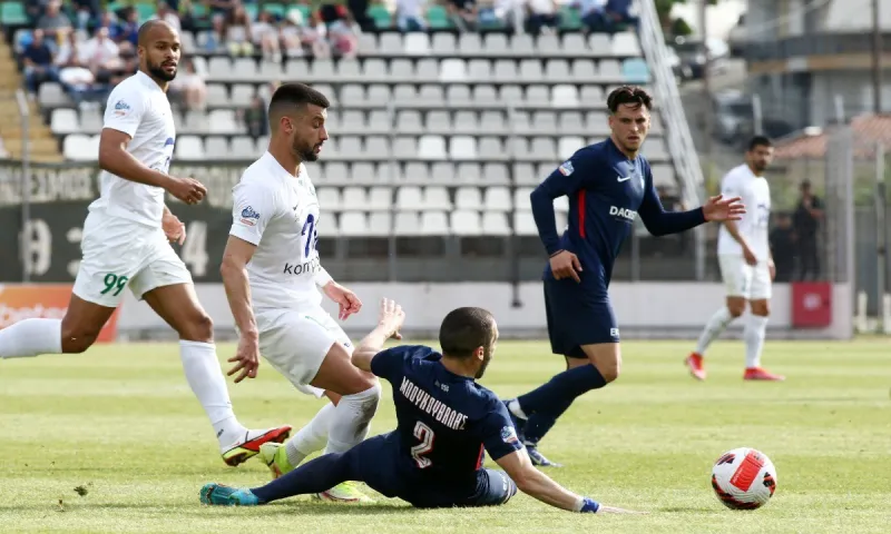 Super League 2: Στη Super League o Λεβαδειακός, με «ντου» οπαδών» και τραυματισμό παίκτη της Βέροιας!