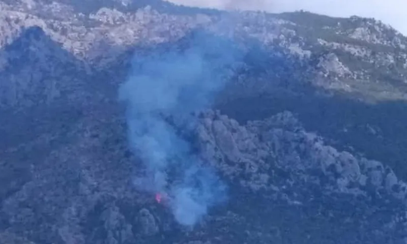 Γεράνεια Όρη: Φωτιά σε εξέλιξη - Πάλι μετά τις μεγάλες φωτιές