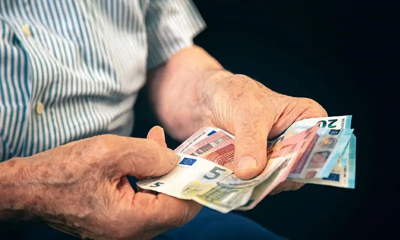 Συντάξεις: Έρχονται αναδρομικά πενταετίας έως 33.750 ευρώ!