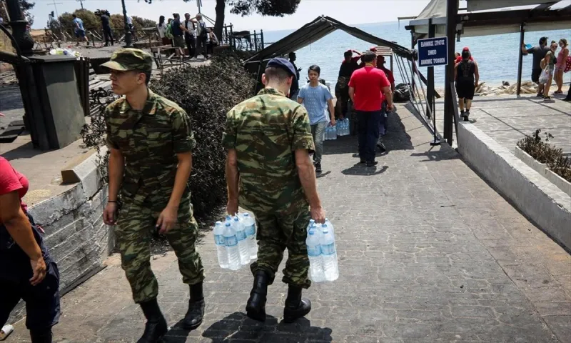 Στρατιωτικοί: Οργισμένο ξέσπασμα για την απλήρωτη εργασία - «Δεν είμαστε ”χαμάληδες” της κυβέρνησης»