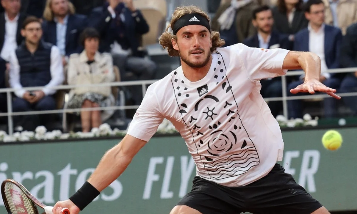 Αποκλεισμό-σοκ, με 3-1σετ (7-5, 3-6, 6-3, 6-4) από τον 19χρονο Χόλγκερ Ρουνε (Νο40) γνώρισε ο Στέφανος Τσιτσιπάς στους «16» του Roland Garros