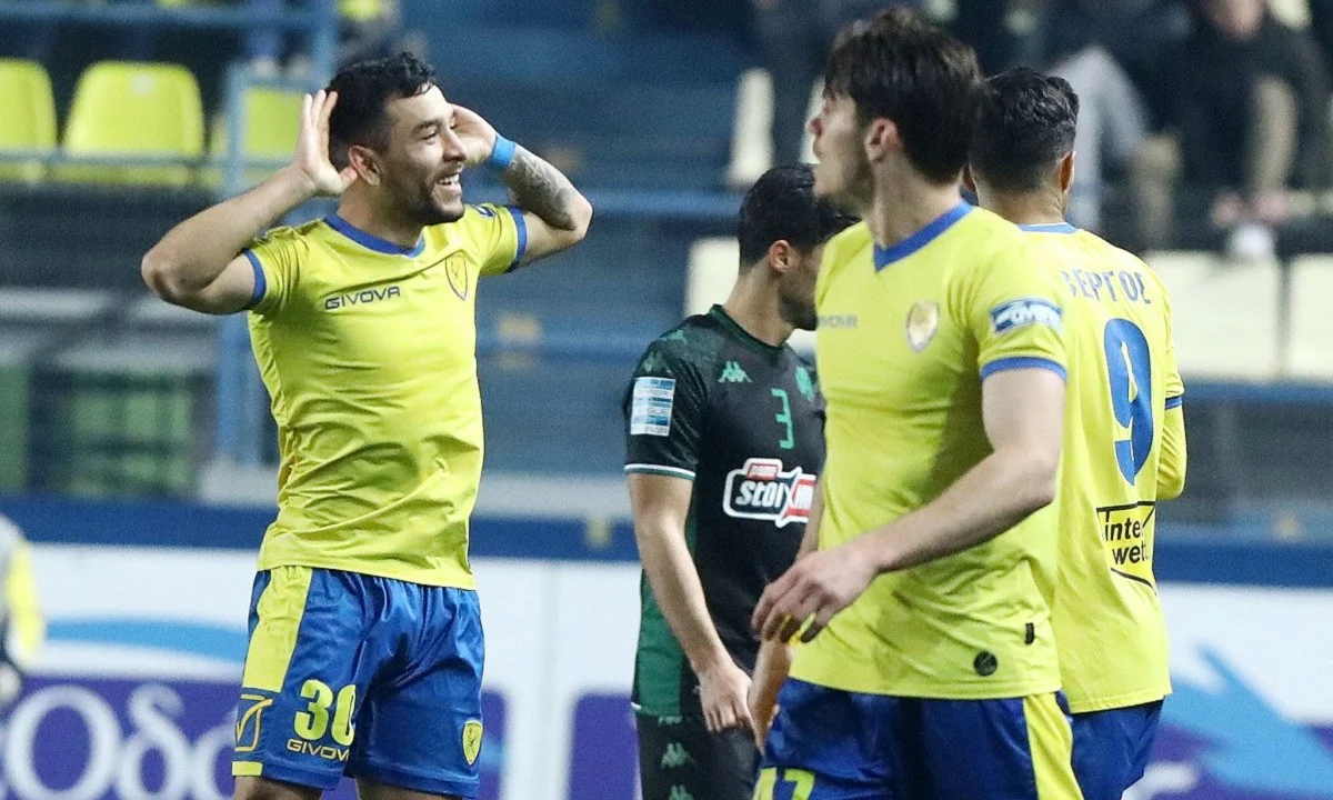 Super League νέα 1/6: Προτάθηκε στο Περιστέρι ο Μεντόσα, κρούση του Λεβαδειακού στον Κοκκίνη