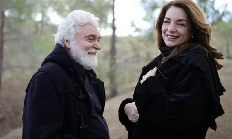 Η γη της ελιάς επόμενα επεισόδια: Ο Πότης πιάνει Αθηνά και Ιάκωβο να ερωτοτροπούν