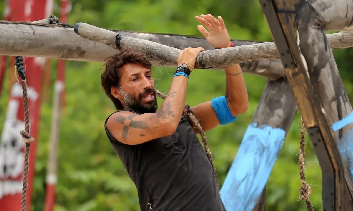 Survivor: Ο Κωνσταντίνος Εμμανουήλ εμφανίστηκε ζωντανά  στην εκπομπή «Love It», δίνοντας άλλο ένα πραγματικό ρεσιτάλ! 