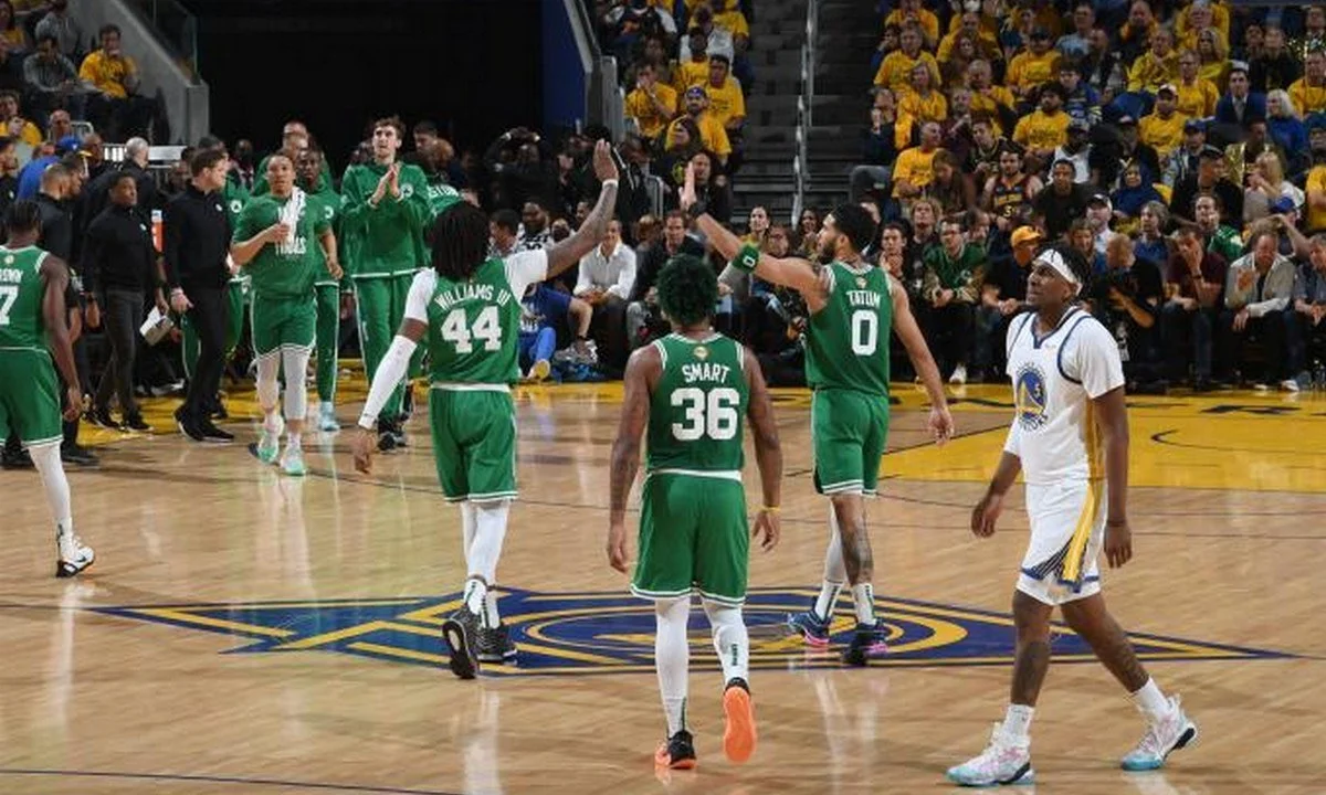 NBA Αποτελέσματα: Απίστευτη ανατροπή και προβάδισμα οι Σέλτικς στους τελικούς!