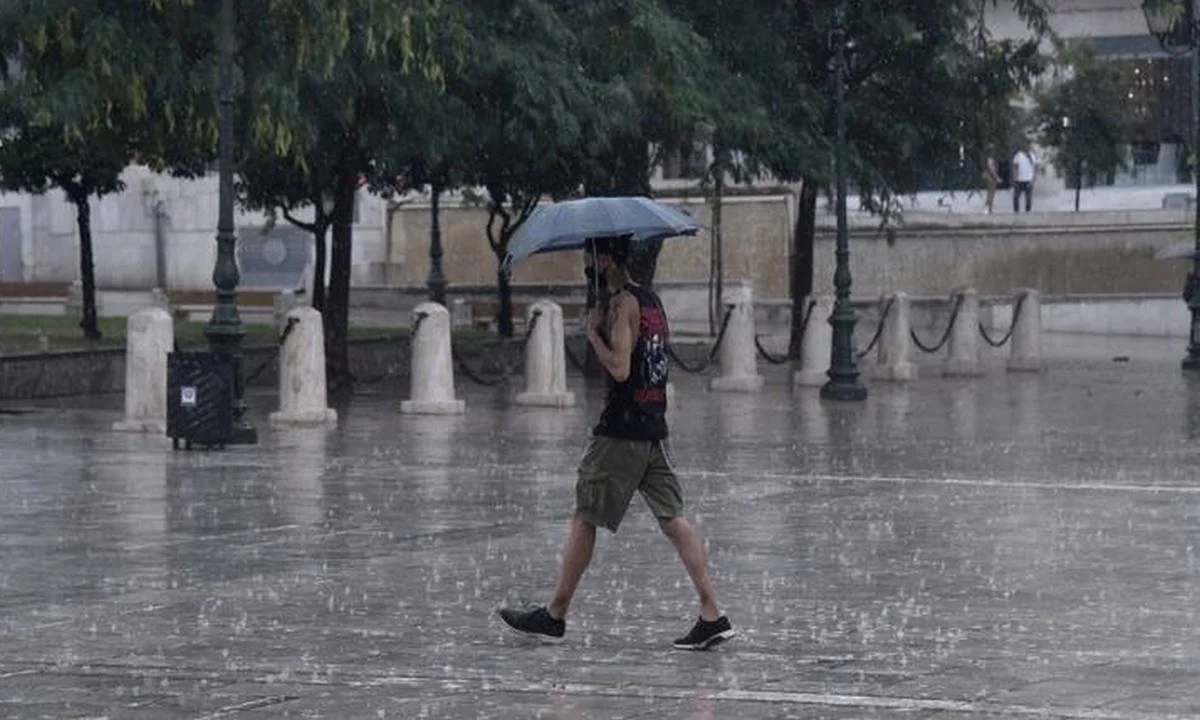 Καιρός: Ραγδαία επιδείνωση με καταιγίδες, χαλάζι και κεραυνούς - Φόβοι για πλημμύρες