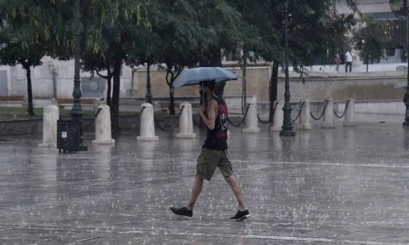 Καιρός: Ραγδαία επιδείνωση με καταιγίδες, χαλάζι και κεραυνούς - Φόβοι για πλημμύρες