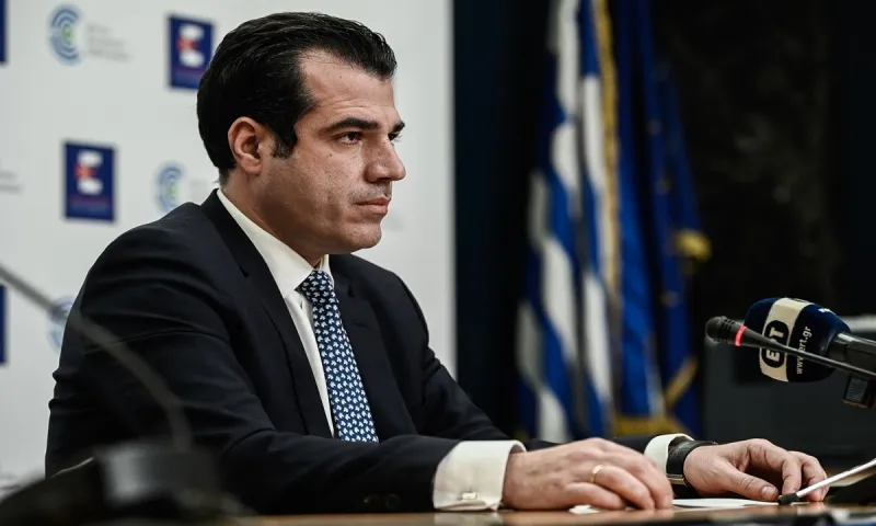 Θ. Πλεύρης: Έλεγε πως τα εμβόλια είναι ήδη επικαιροποιημένα για μεταλλάξεις – Παυλάκης και Παγώνη τα περιμένουν το φθινόπωρο!