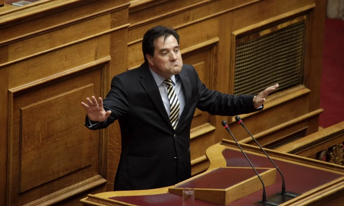 Φορομπηχτική πολιτική στα καύσιμα ή συντάξεις; Αυτό είναι το πολιτισμένο δίλημμα που έβαλε στους πολίτες ο Άδωνις Γεωργιάδης.