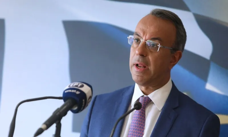 Ο Χρήστος Σταϊκούρας ομολόγησε πως οι επιδοτήσεις είναι «ψίχουλα» - Παρόλα αυτά δηλώνει γενναιόδωρος