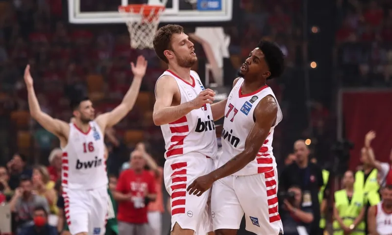 Ολυμπιακός- Παναθηναϊκός 93-74: Double μετά από 25 χρόνια