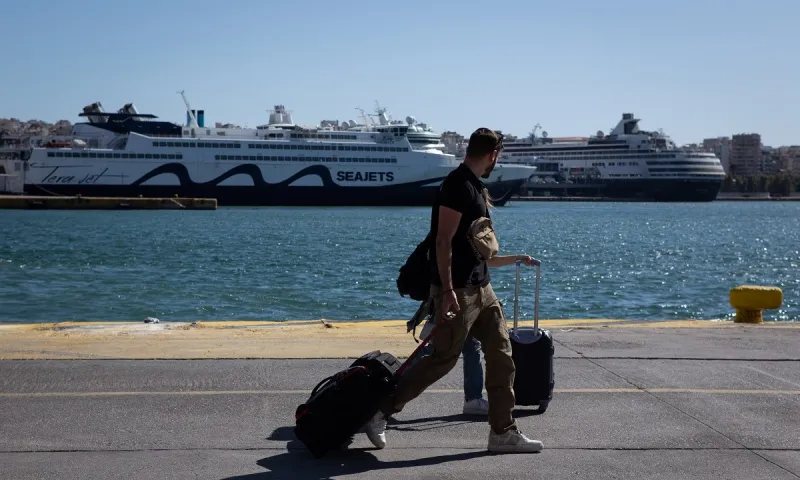 Τουρισμός για όλους: Αντίστροφη μέτρηση για το voucher των 150 ευρώ -  Οι δικαιούχοι και τα κριτήρια