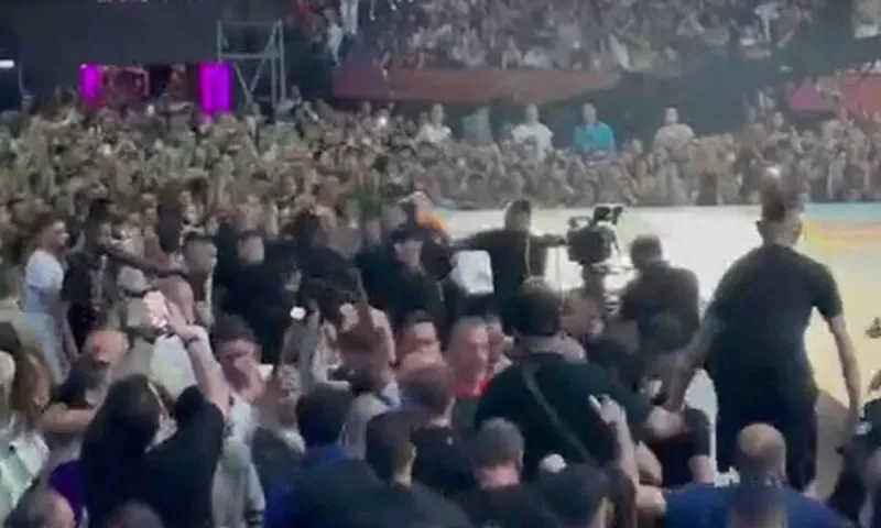 Mad VMA 2022: Μας κάνει εντύπωση που πλακώθηκαν οι trappers; - Τέτοιον «πολιτισμό» σπείραμε, τέτοιον θερίζουμε