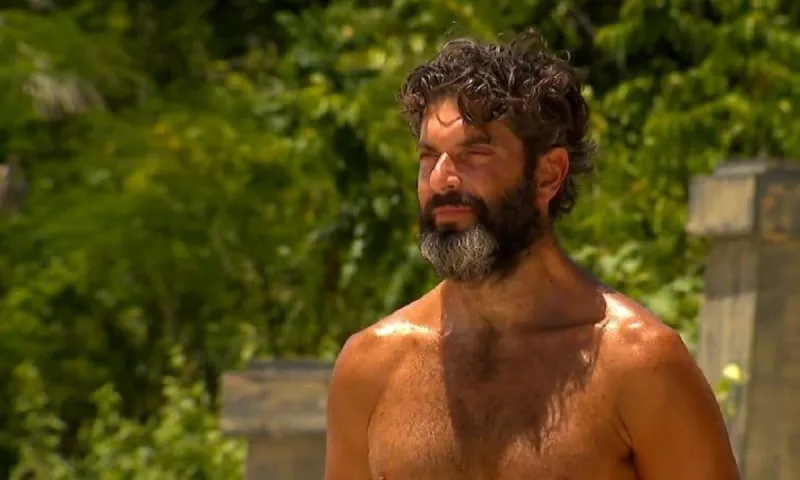 Survivor: «Ο Σπύρος Μαρτίκας έδωσε πάρα πολλά χρήματα έξω για να στέλνουν sms»