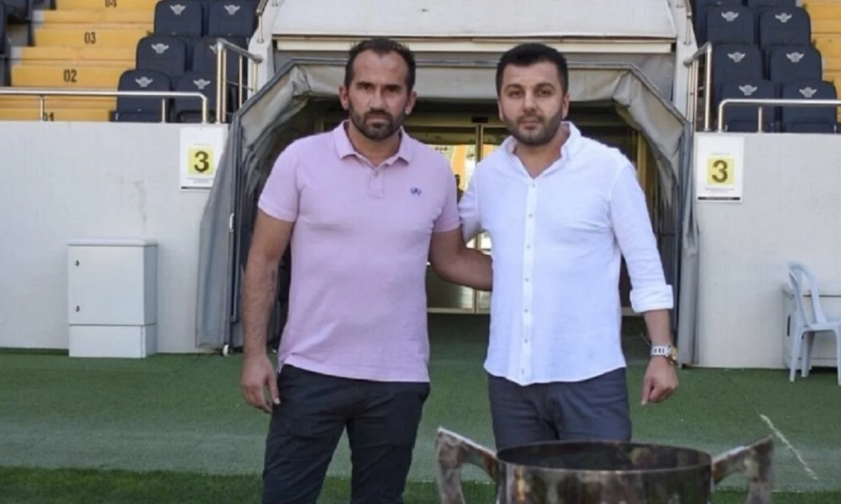 Ο Φάνης Γκέκας στην Ακίσασπορ