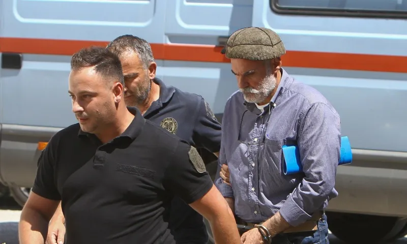Ελεύθερος ο Επαμεινώνδας Κορκονέας - Ο Αλέξανδρος Γρηγορόπουλος «παραμένει» στο μνήμα