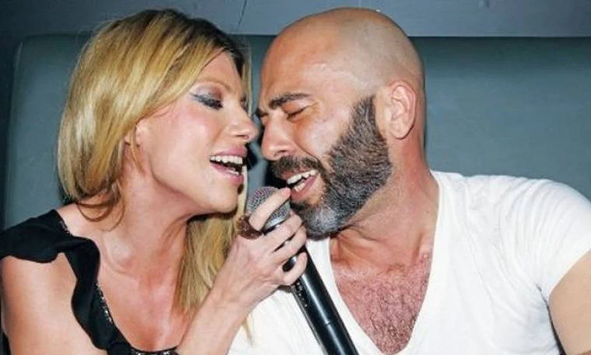Η τραγουδίστρια Έλενα Γκρέκου αποκάλυψε σε συνέντευξη τι την είχε κάνει να θυμώσει ο πρώην σύντροφός της κι επίσης τραγουδιστής Βαλάντης.