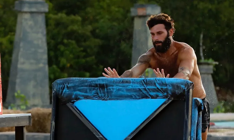 Survivor spoiler 3/7: Αυτός περνάει στην τριάδα του ημιτελικού!