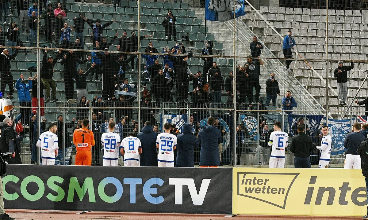 Οι παίκτες του ΠΑΣ Γιάννινα και ο κόσμος