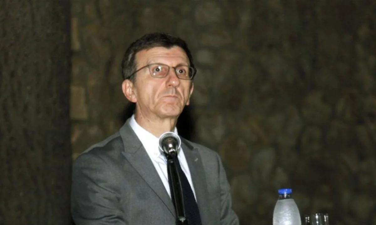 Θετικός στο να καταργηθεί ένα συνταγματικό δικαίωμα, ο Τάκης Θεοδωρικάκος - «Καλοβλέπει» την ποινικοποίηση της διαμαρτυρίας σε δημόσιο χώρο, στα πρότυπα της... Βόρειας Κορέας