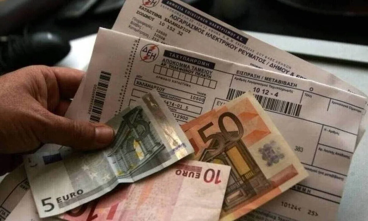 Ο Υπουργός Περιβάλλοντος και Ενέργειας, Κώστας Σκρέκας, μίλησε για το τι αλλάζει στους λογαριασμούς ρεύματος από την 1η Αυγούστου.