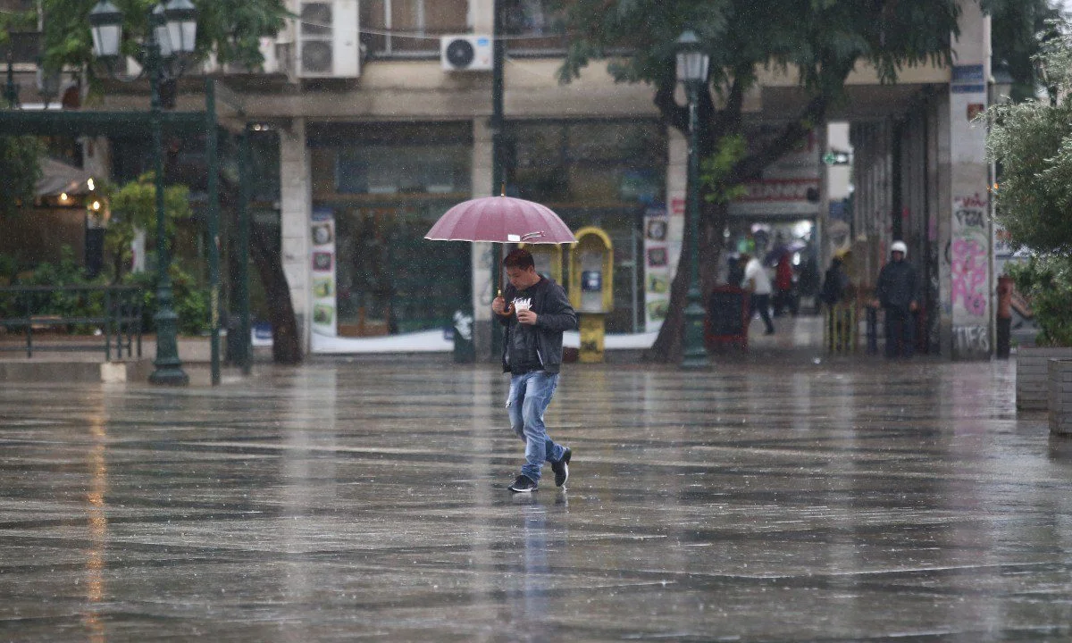 Καιρός (9/7): Σε... ρυθμούς Φθινοπώρου και πάλι όλη η Ελλάδα, καθώς το Σάββατο θα έχουμε βροχές και καταιγίδες σύμφωνα με την πρόγνωση.