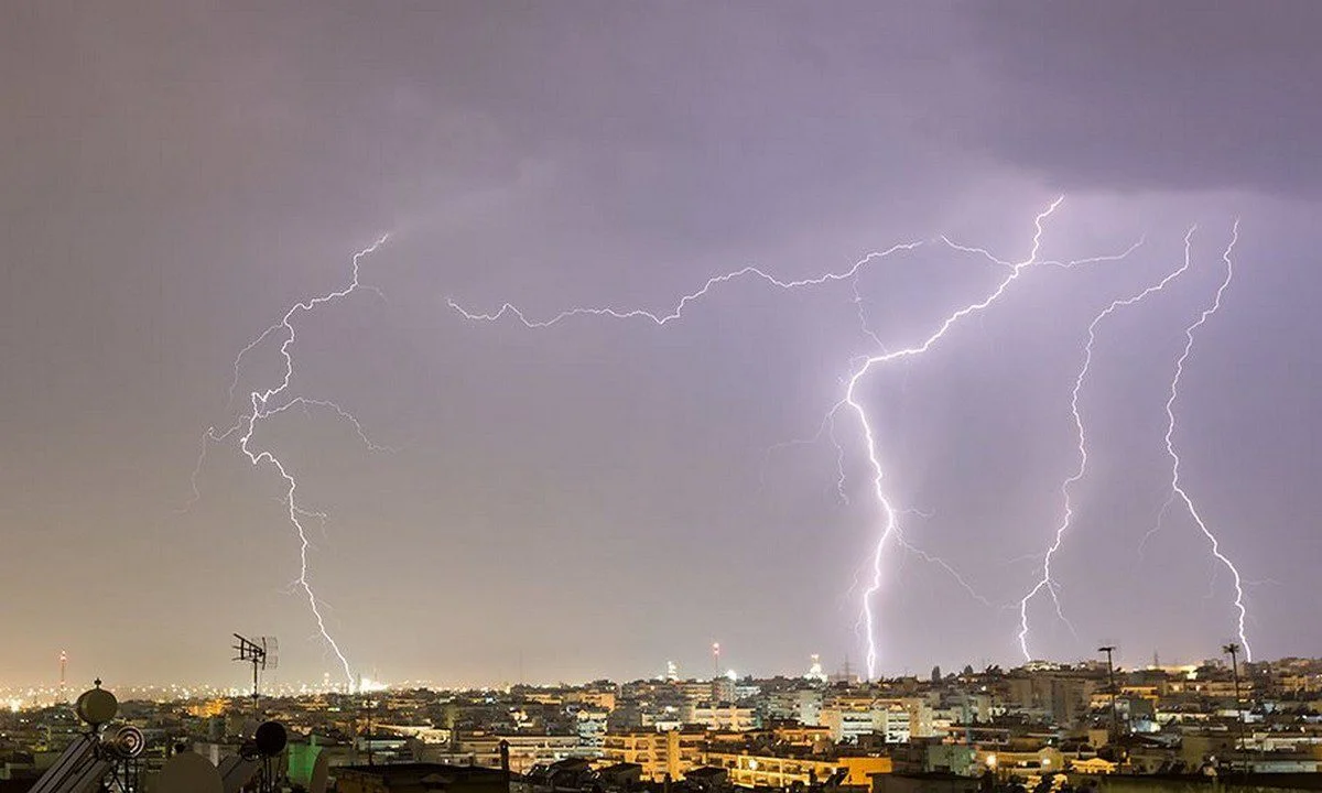 Καιρός 9 Ιουλίου: Ισχυρές καταιγίδες με μεγάλη συχνότητα κεραυνών - Αισθητή πτώση στη θερμοκρασία