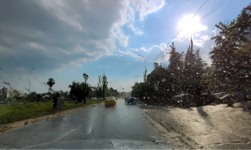 Καιρός (10/7): Συνεχίζονται οι βροχές και την Κυριακή - Λιακάδα στη Θεσσαλονίκη μετά τον «κατακλυσμό»