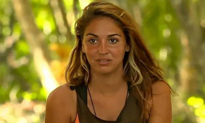 Survivor: Η απίθανη Γερμανίδα έβαλε πορτοκαλί μπικίνι και παραμίλησαν όλοι