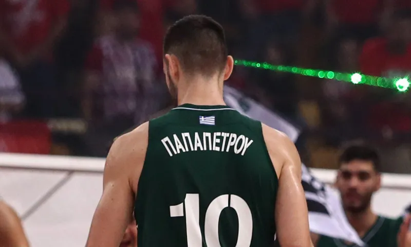 Twitter - Παπαπέτρου: Δεν ήταν στα πλάνα του Παναθηναϊκού;