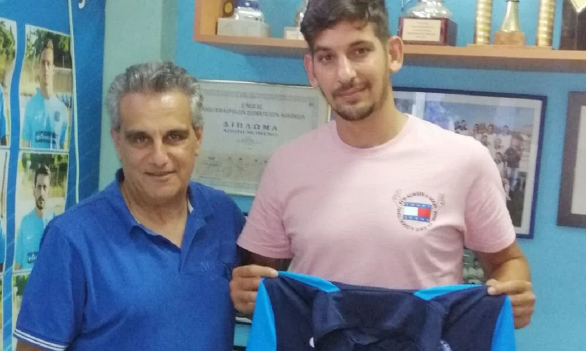 Μεταγραφική κίνηση από το... πάνω ράφι για τους Τράχωνες, με την απόκτηση του σπουδαίου αμυντικού Θοδωρή Κουμπαρούλη.