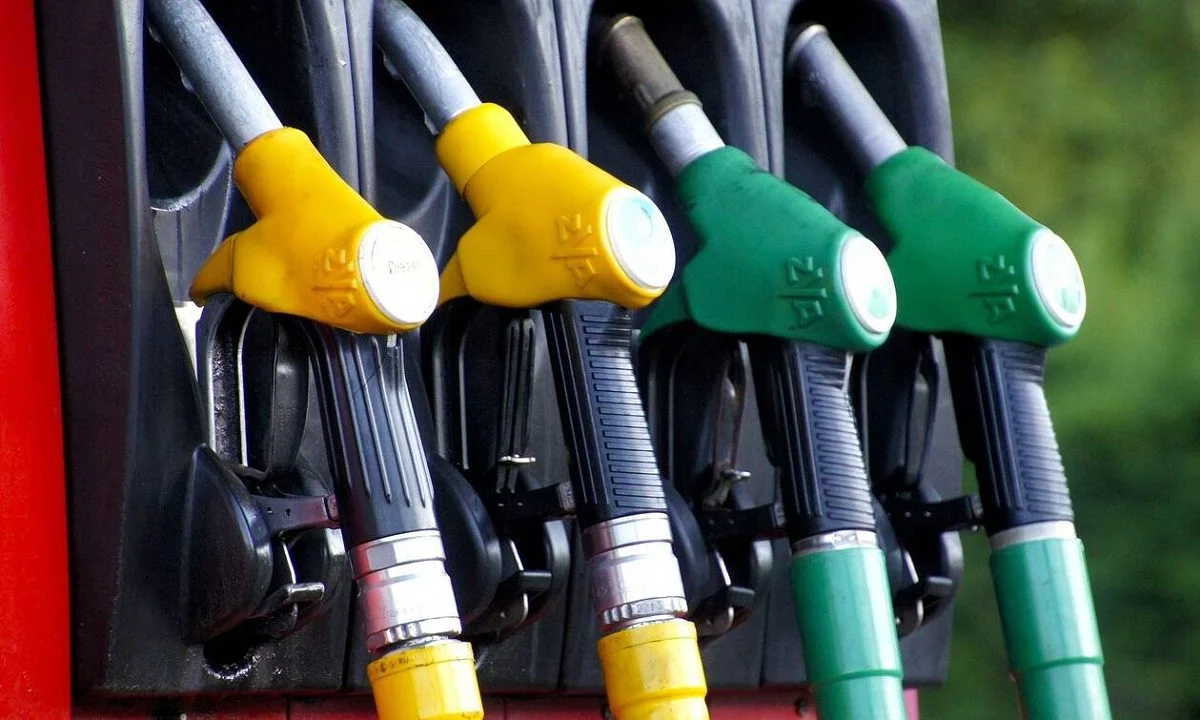 Αντίστροφη μέτρηση έχει ξεκινήσει για το Fuel Pass 2, το νέο επίδομα βενζίνης που θα φτάνει μέχρι και τα 100 ευρώ.
