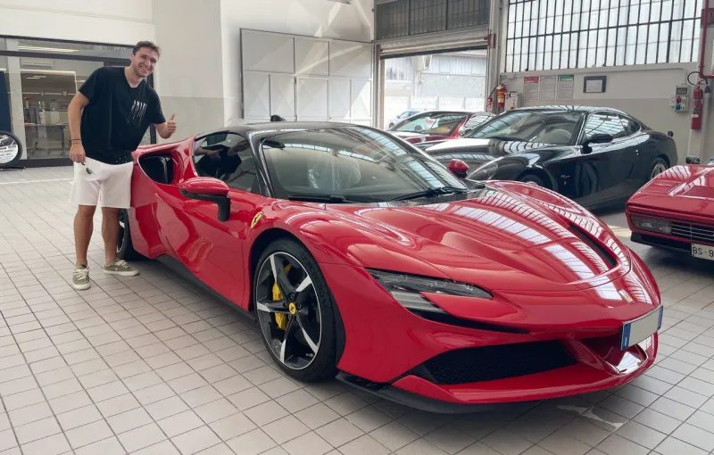 Η Ferrari που έκανε δώρο στον εαυτό του ο Κιέζα απλά τα σπάει! (vid)