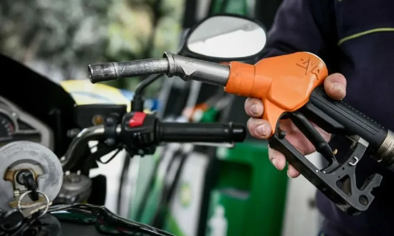 Fuel Pass 2: Πότε τελειώνει η προθεσμία των αιτήσεων - Πότε μπαίνουν τα χρήματα