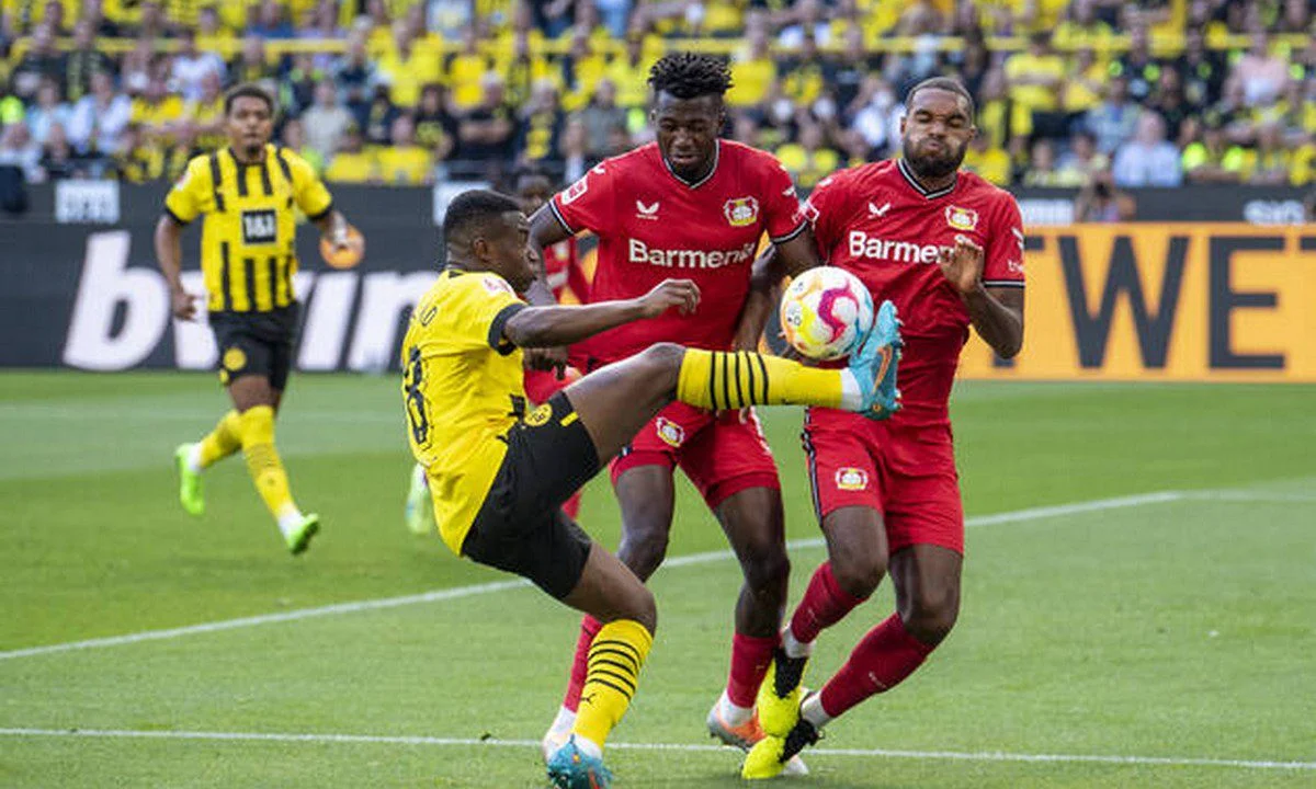 Bundesliga - Βαθμολογία, αποτελέσματα: Τσάκισε τη Λεβερκούζεν η Ντόρτμουντ - Με το δεξί η Μπορούσια