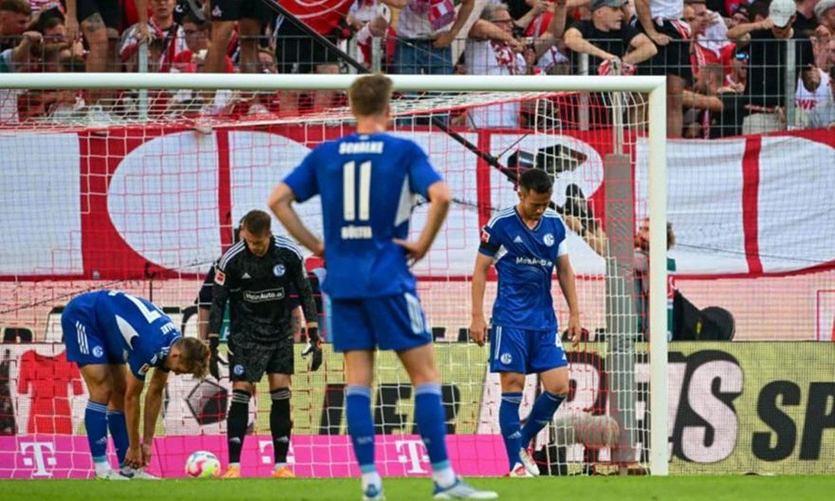 Bundesliga: Επιστροφή με ήττα η Σάλκε