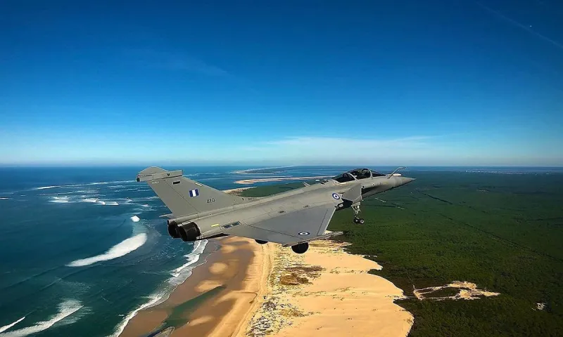 Ελληνοτουρκικά: Ινδικά και ελληνικά Rafale πολιορκούν Τουρκία και Πακιστάν και η καταστροφή των Bayraktar