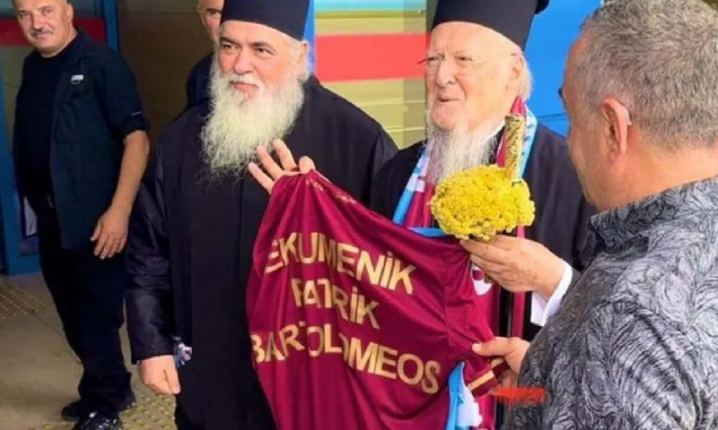 Χαμός στην Τουρκία με την εμφάνιση της Τραμπζονσπόρ που έγραφε στο όνομα Οικουμενικός Πατριάρχης
