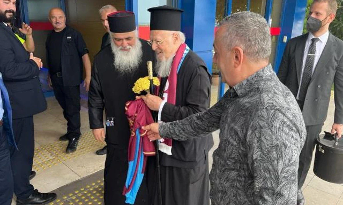 Τουρκία: Θέση κατά της της λέξης «Οικουμενικός» πήρε ο κυβερνήτης στο Φατίχ, αναφορικά με τη φανέλα που δόθηκε στον Πατριάρχη Βαρθολομαίο.