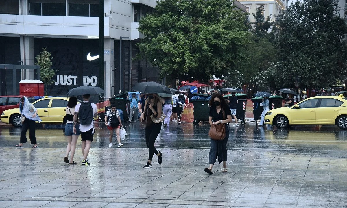Καιρός (23/8): Βροχερό αναμένεται να παραμείνει το σκηνικό του καιρού και σήμερα Τρίτη 23 Αυγούστου 2022, σύμφωνα με την πρόγνωση της ΕΜΥ.