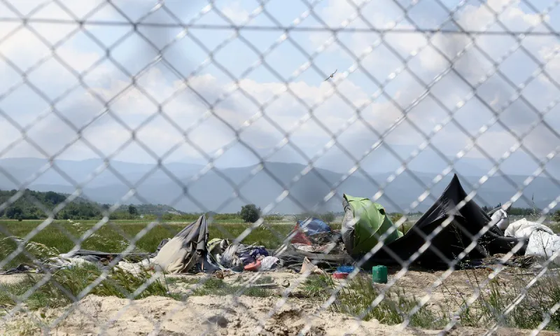 Ειδομένη: Ανησυχητική συγκέντρωση μεταναστών και φόβοι για εισβολή - Προκαλούν ζημιές σε περιουσίες