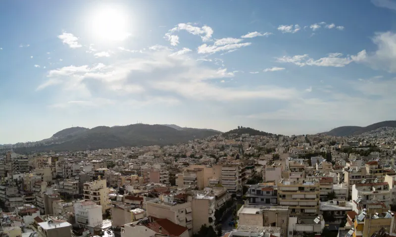 Καιρός (30/8): Έρχεται ζέστη την Τρίτη! - «35άρια» σε Αττική και Θεσσαλονίκη