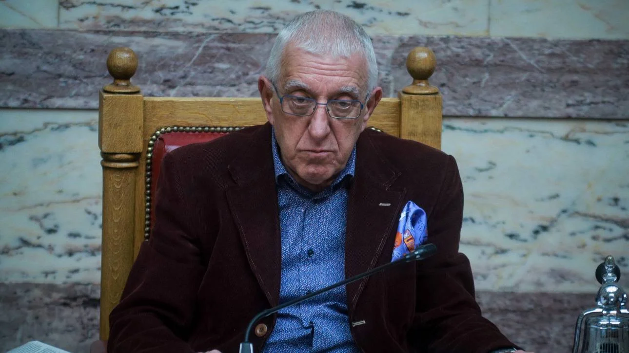 Ο Νικήτας Κακλαμάνης «άδειασε» τον Κυριάκο Μητσοτάκη, με μια σημαίνουσα τοποθέτηση που προκάλεσε νέους τριγμούς στην κυβέρνηση.