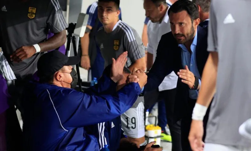 Γι' αυτό «έφαγε» τον Μπούργος ο Καρυπίδης!