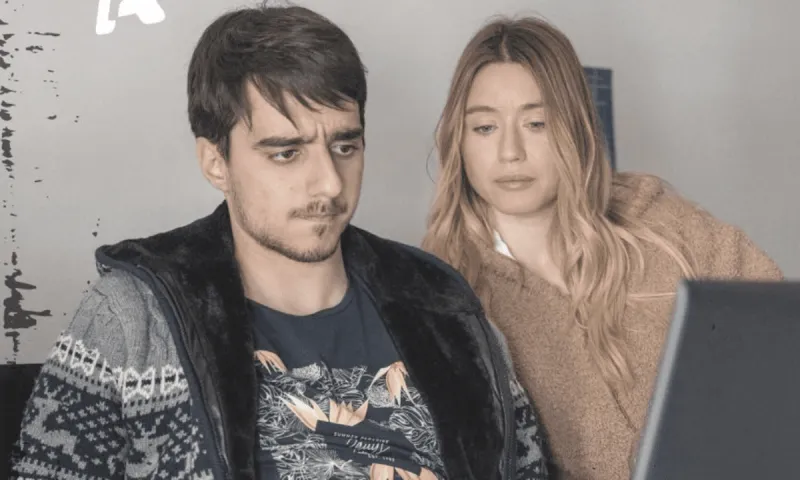 Σασμός: Ο Μανώλης δουλεύει για λαθρέμπορο όπλων