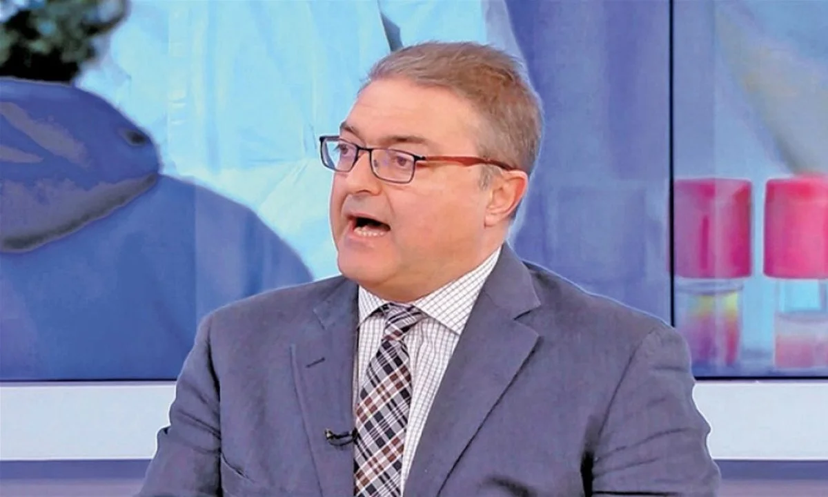 O Θ.Βασιλακόπουλος θεωρεί μη νοήμονες, αμόρφωτους και ακατάλληλους για τα σχολεία, όσους εκπαιδευτικούς δεν έχουν εμβολιαστεί!