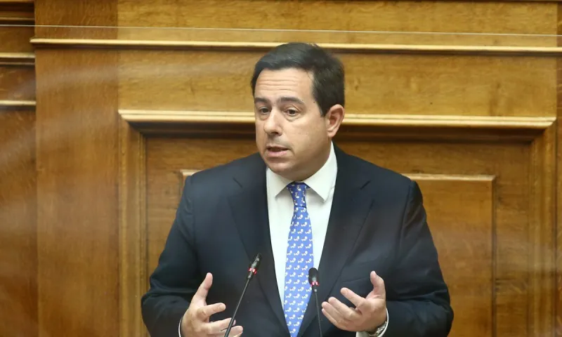 Παγιδευμένοι: Ο Νότης Μηταράκης σε ρόλο έκπληξη στη νέα σειρά του ANT1
