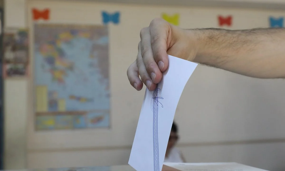Εκλογές 2023: Αυτή είναι η πιθανότερη περίοδος για προσφυγή στις κάλπες μετά την ανακοίνωση των Πανελληνίων.