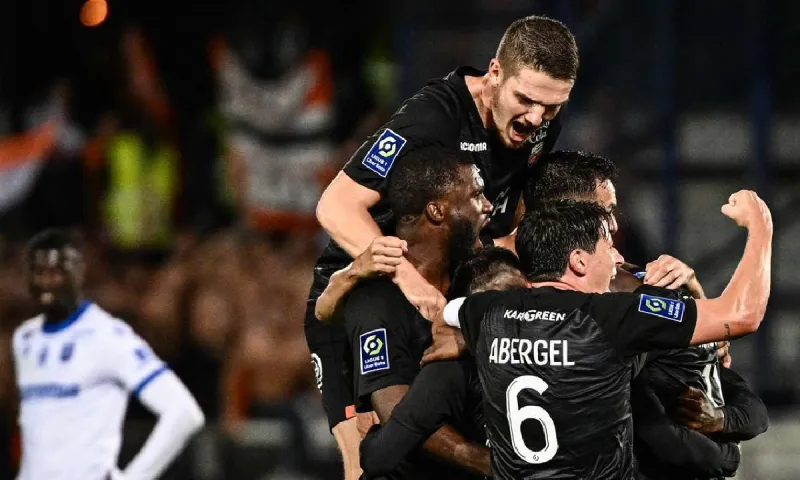 Ligue 1: Η Λοριάν πέρασε από την Οσέρ και «ονειρεύεται»