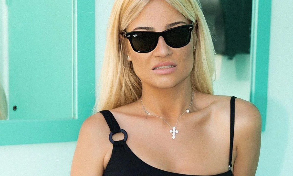 Gossip τηλεοπτικά νέα - Σκορδά: Όλες οι εξελίξεις από την ελληνική showbiz στο πιάτο σας. Τι είδαμε και τι ακούσαμε την εβδομάδα που πέρασε.